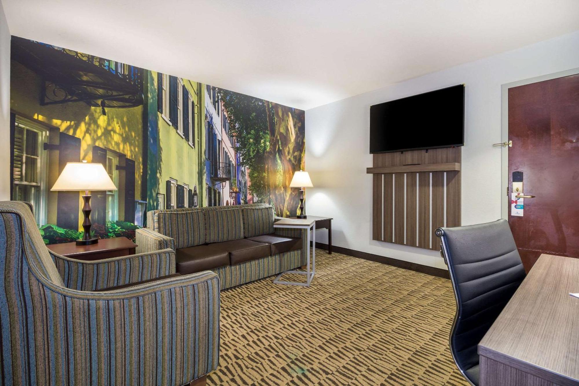 Clarion Pointe Charleston - West Ashley Hotel Exterior foto
